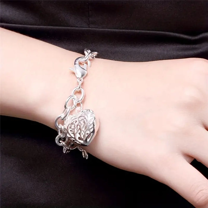 Three-Dimensional Heart Bracelet