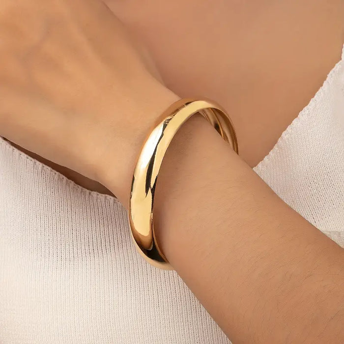 Gold Retro Bracelet at Bling & Bloom's Boutique | Solid Round Bracelet